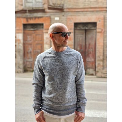 Chesapeake' s Sweatshirt...