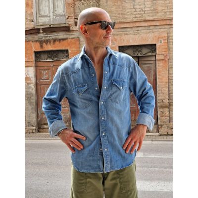 Chesapeake' s Camicia...